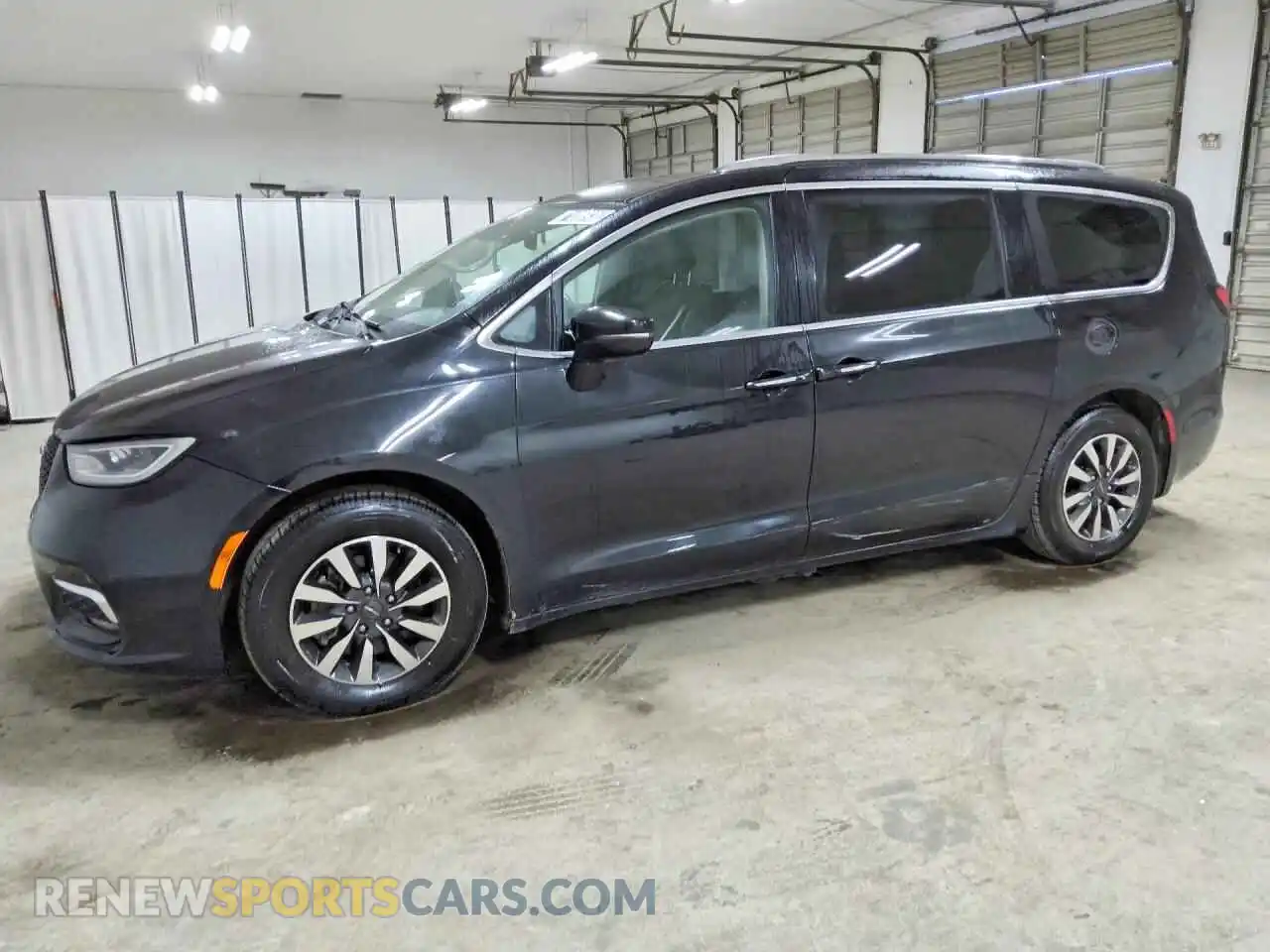 1 Фотография поврежденного автомобиля 2C4RC1BG8MR502930 CHRYSLER PACIFICA 2021