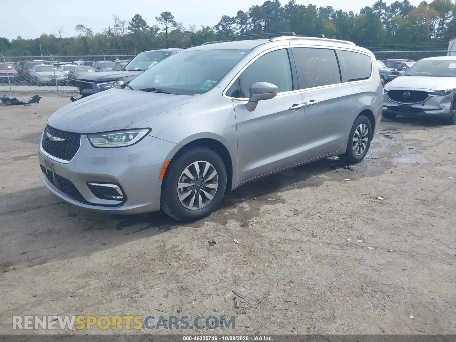 2 Photograph of a damaged car 2C4RC1BG8MR531781 CHRYSLER PACIFICA 2021