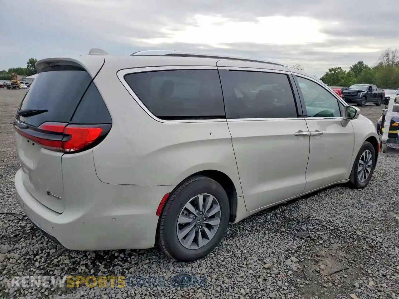 3 Фотография поврежденного автомобиля 2C4RC1L78MR586973 CHRYSLER PACIFICA 2021