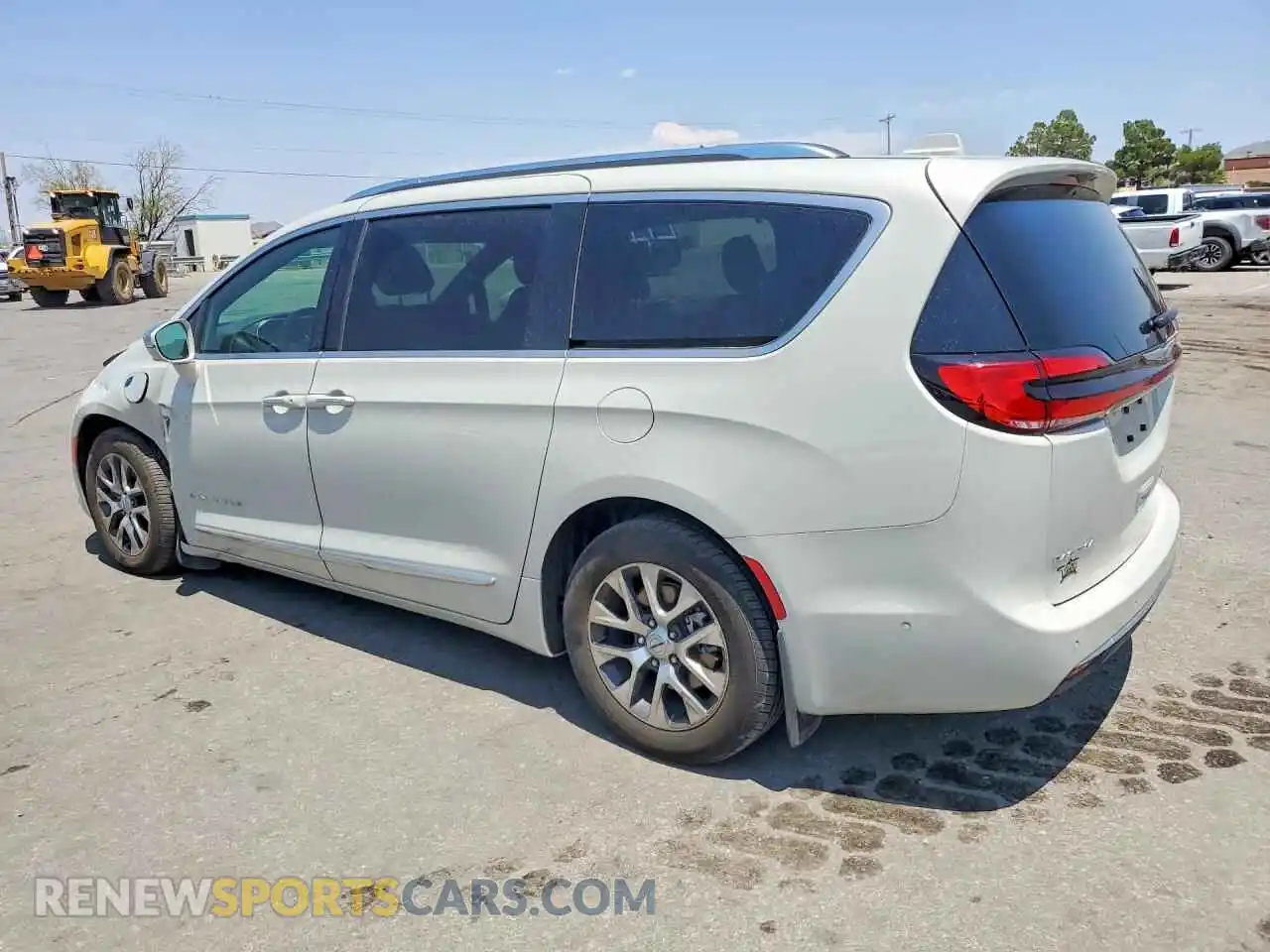 2 Photograph of a damaged car 2C4RC1N72MR522621 CHRYSLER PACIFICA 2021