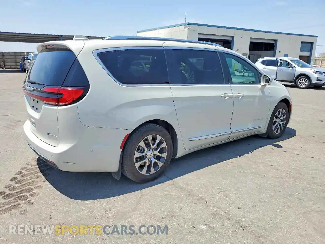 3 Photograph of a damaged car 2C4RC1N72MR522621 CHRYSLER PACIFICA 2021