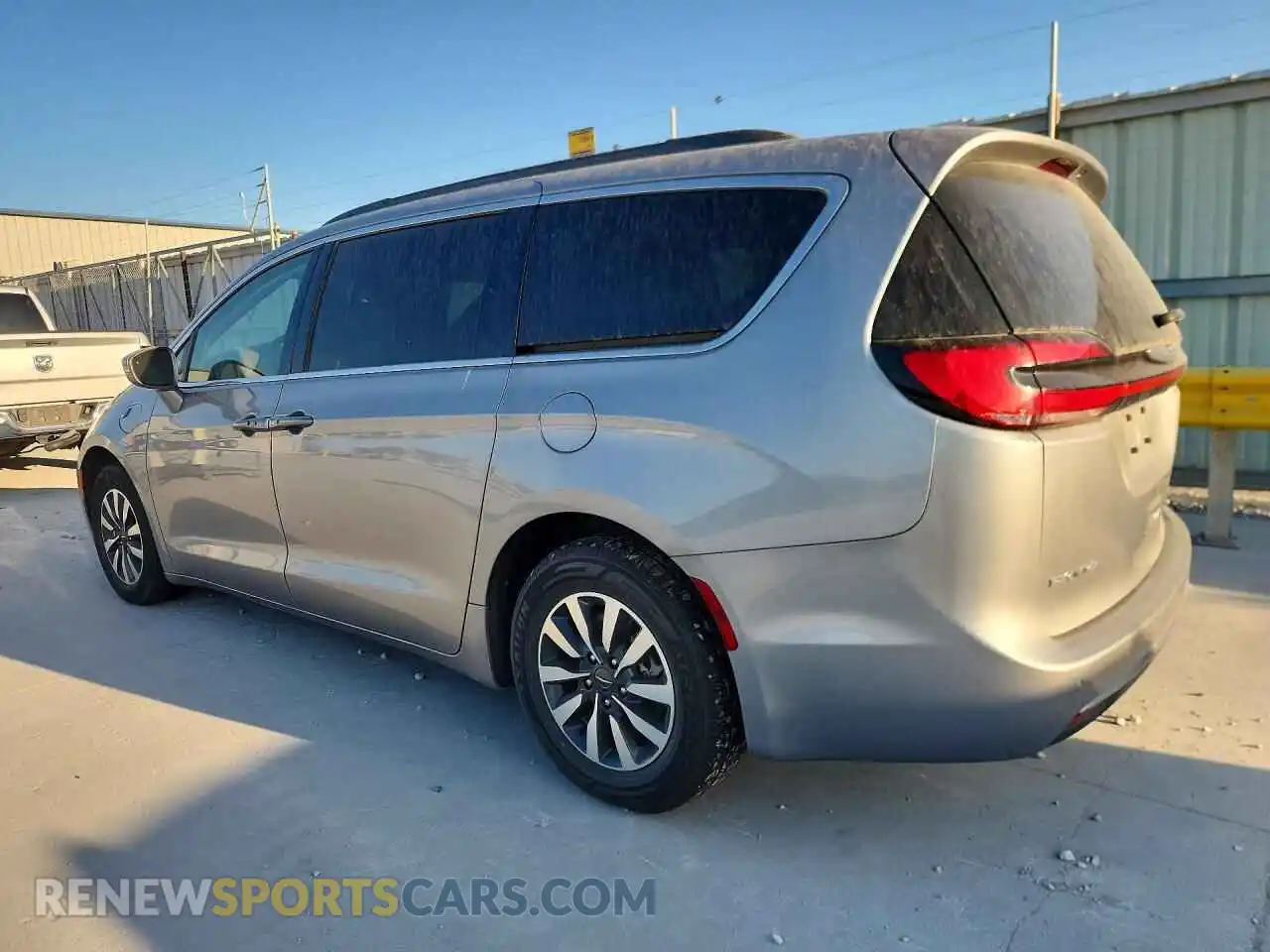 2 Photograph of a damaged car 2C4RC1R75MR585688 CHRYSLER PACIFICA 2021