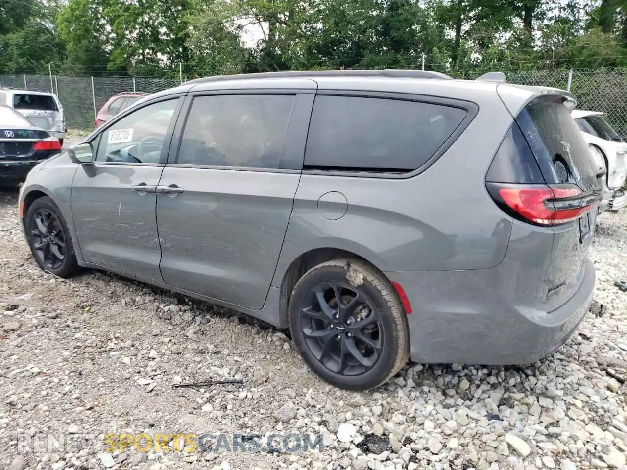2 Photograph of a damaged car 2C4RC1BG0NR101681 CHRYSLER PACIFICA 2022