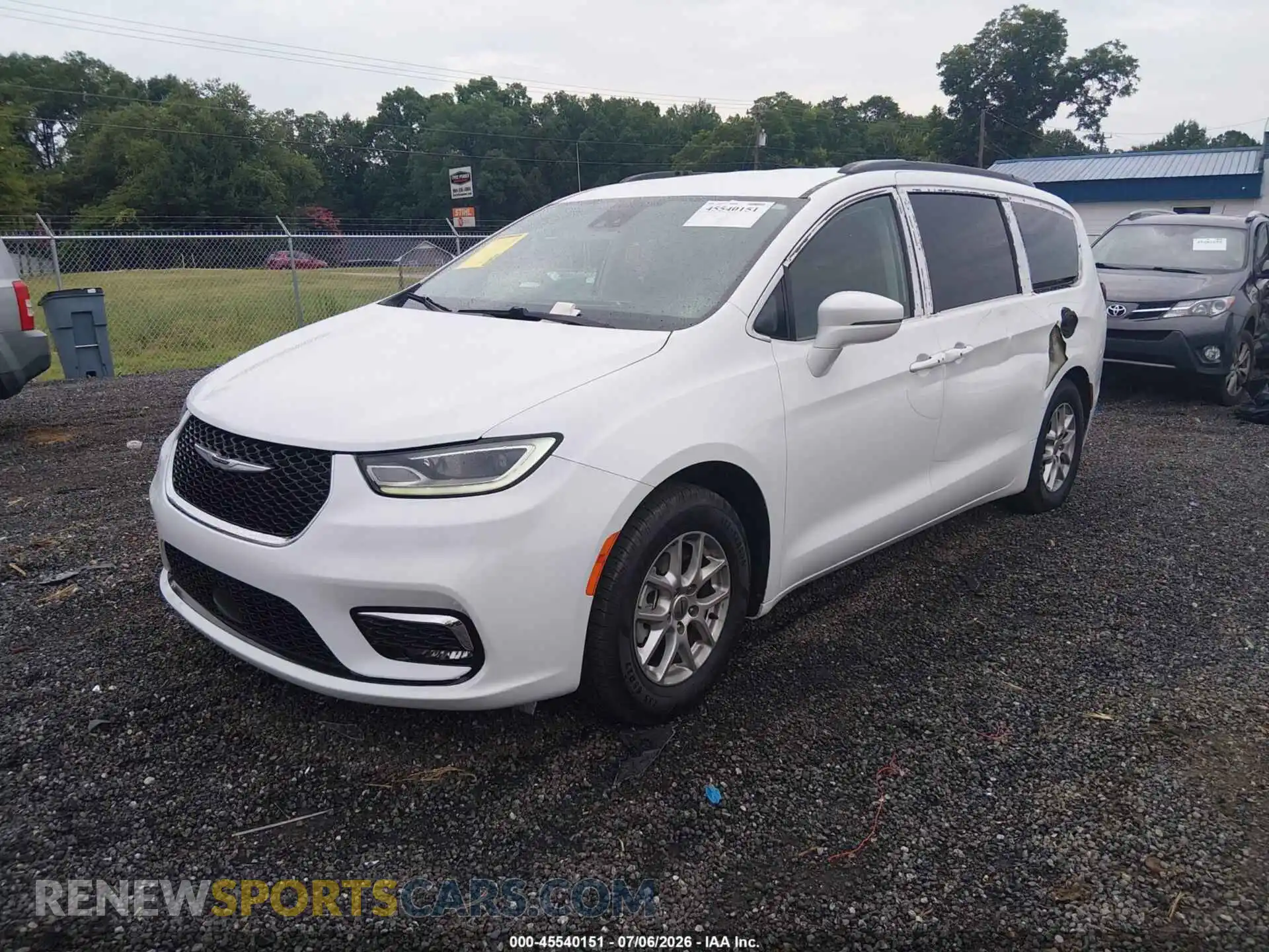 2 Photograph of a damaged car 2C4RC1BG0NR125558 CHRYSLER PACIFICA 2022