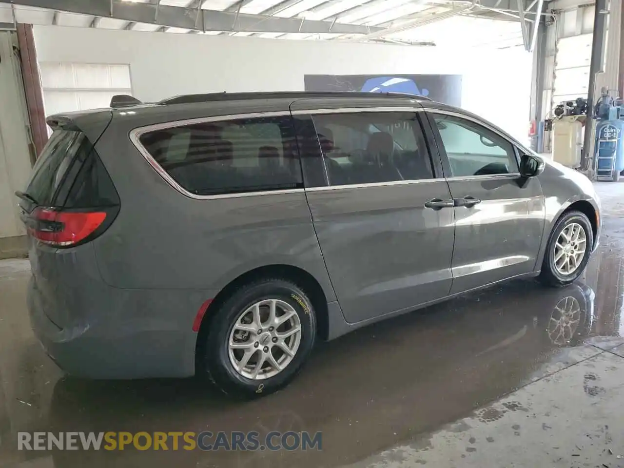 3 Photograph of a damaged car 2C4RC1BG0NR133045 CHRYSLER PACIFICA 2022