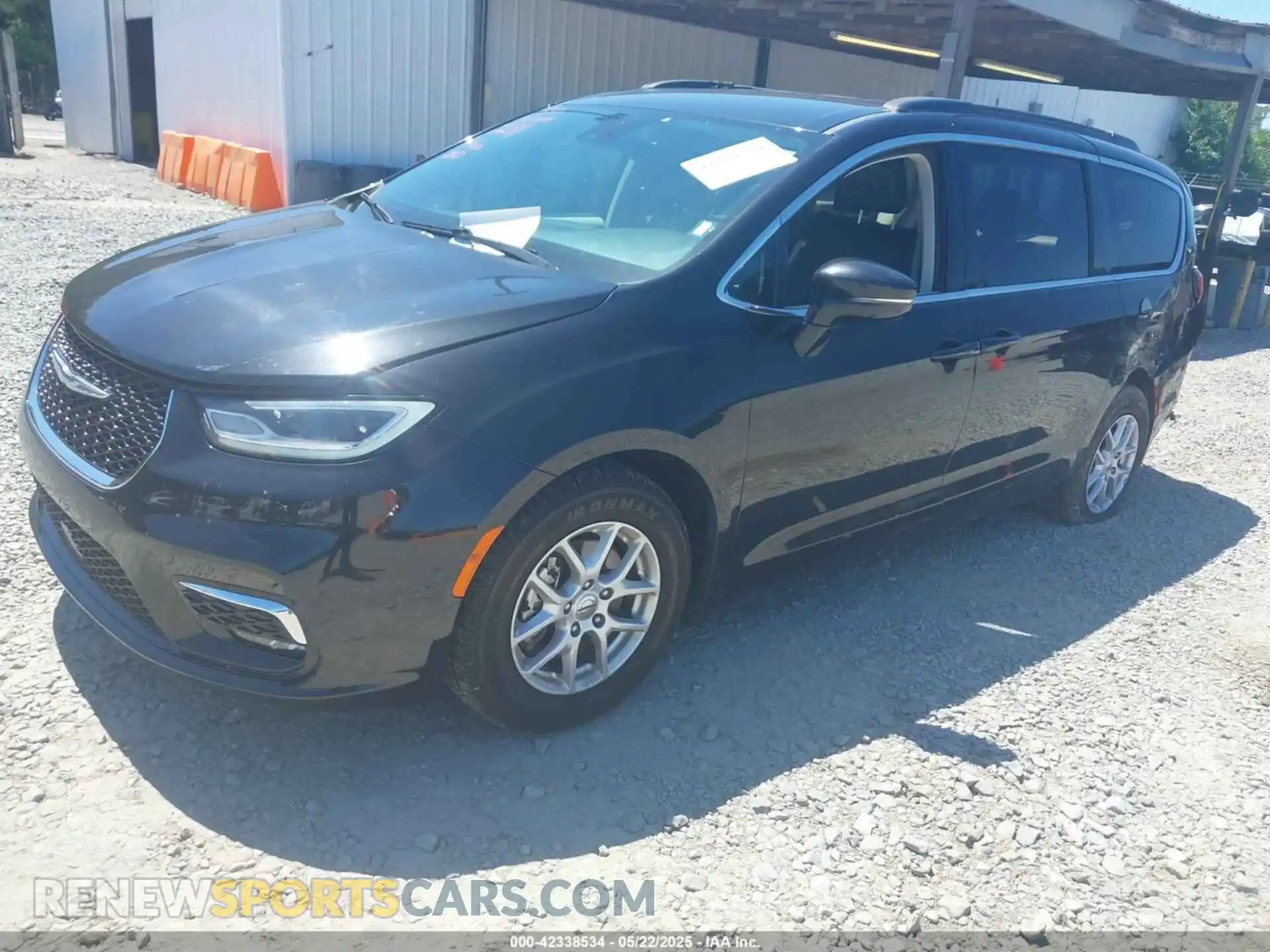 2 Photograph of a damaged car 2C4RC1BG1NR117291 CHRYSLER PACIFICA 2022