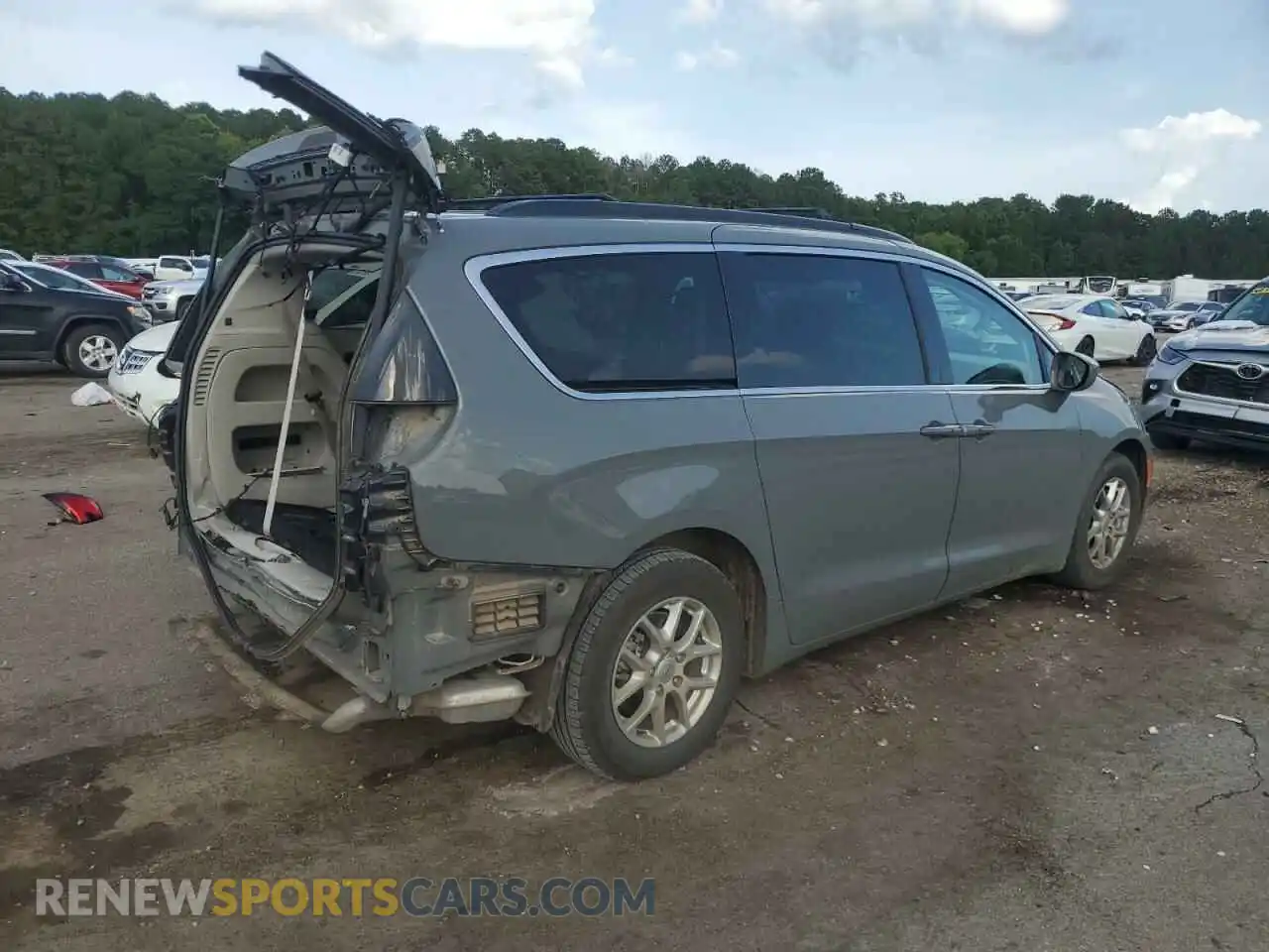 3 Photograph of a damaged car 2C4RC1BG1NR186160 CHRYSLER PACIFICA 2022