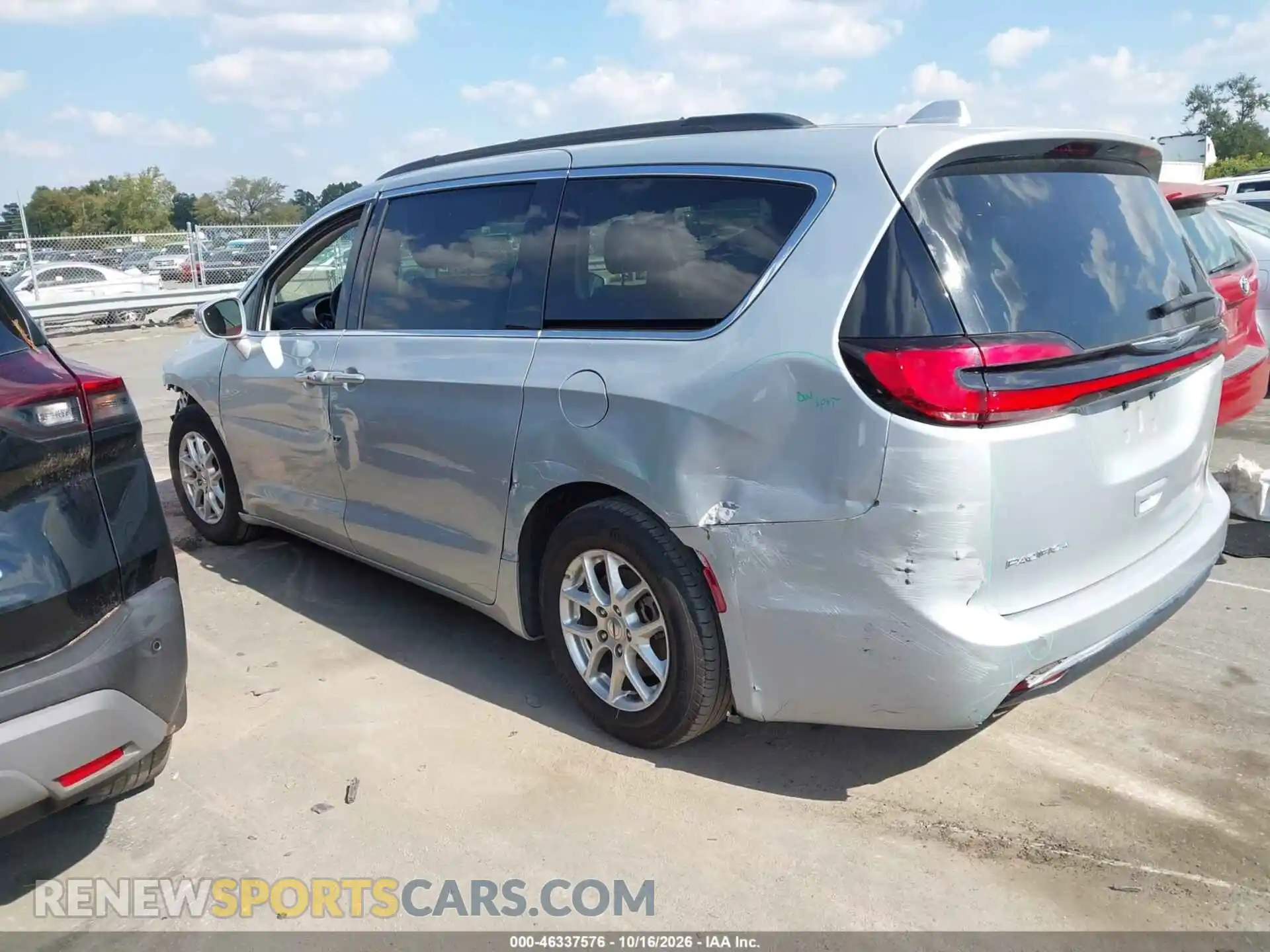 3 fotografías del automóvil dañado 2C4RC1BG1NR211445 CHRYSLER PACIFICA 2022