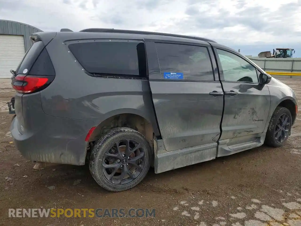 3 Photograph of a damaged car 2C4RC1BG1NR219206 CHRYSLER PACIFICA 2022