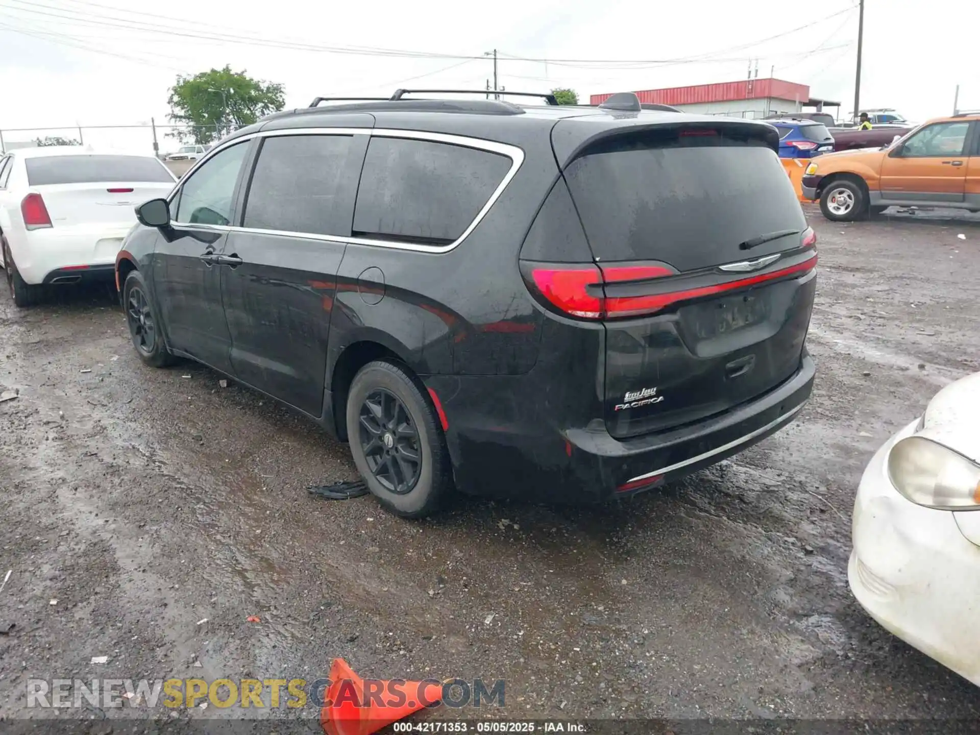 3 Photograph of a damaged car 2C4RC1BG2NR112388 CHRYSLER PACIFICA 2022