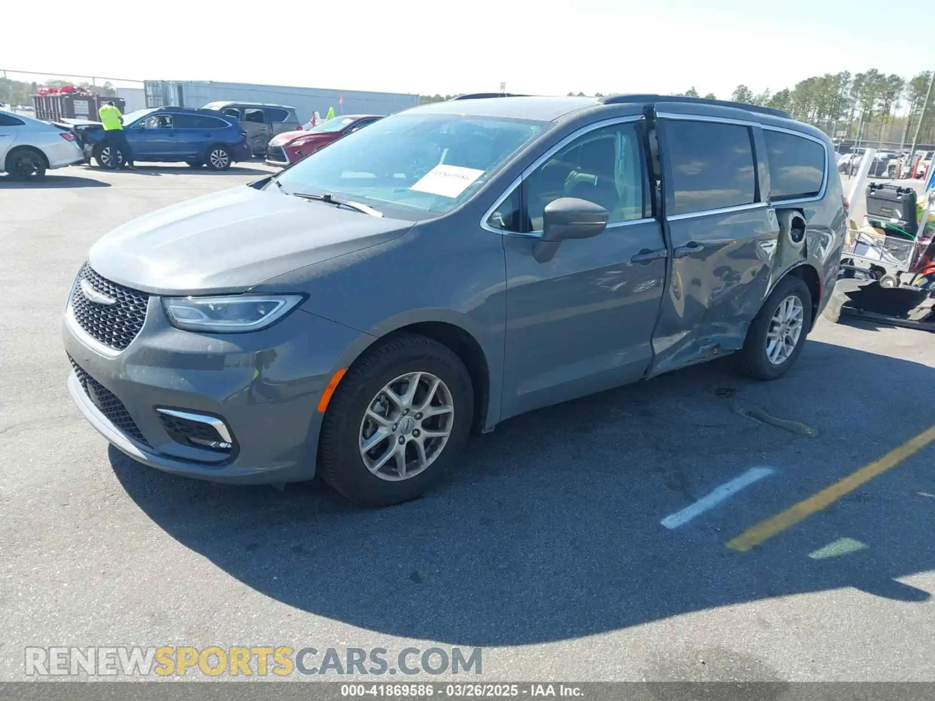 2 Photograph of a damaged car 2C4RC1BG2NR118014 CHRYSLER PACIFICA 2022