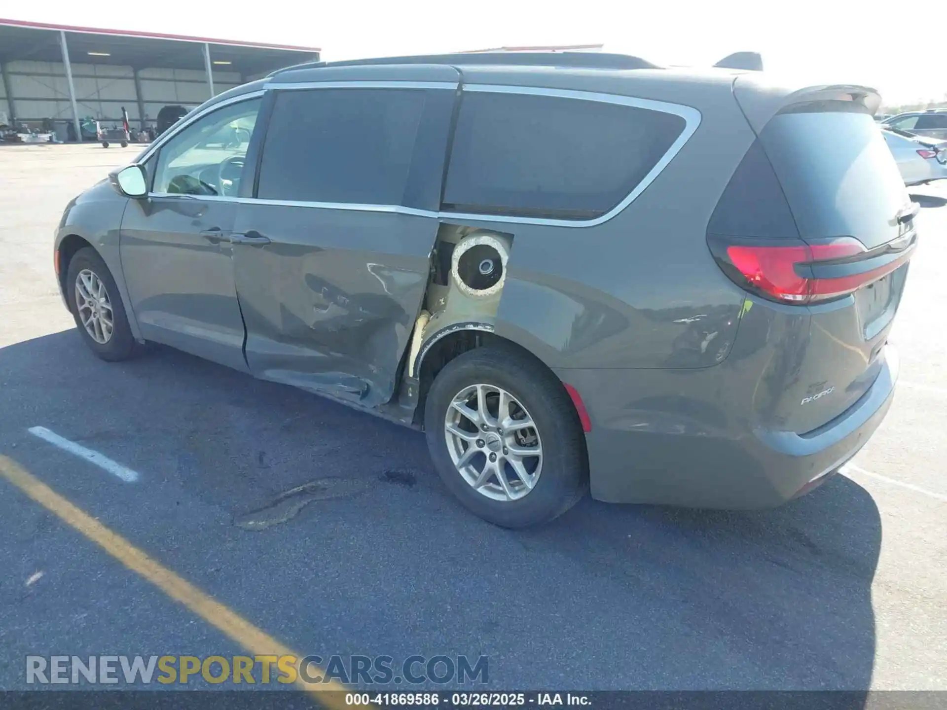 3 Photograph of a damaged car 2C4RC1BG2NR118014 CHRYSLER PACIFICA 2022