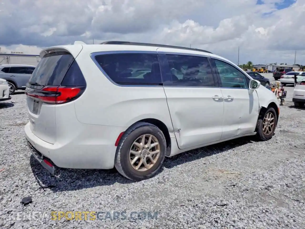 3 Photograph of a damaged car 2C4RC1BG2NR131121 CHRYSLER PACIFICA 2022