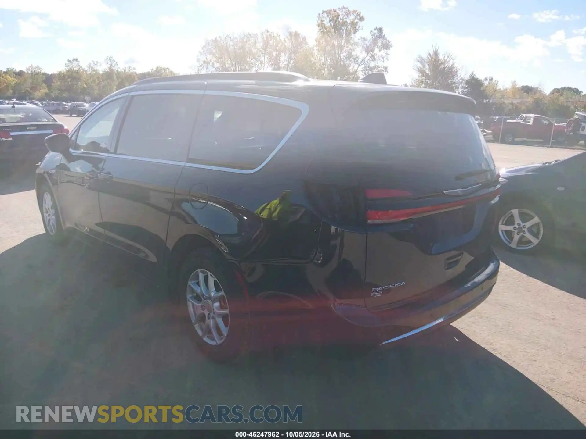 3 Photograph of a damaged car 2C4RC1BG2NR132690 CHRYSLER PACIFICA 2022