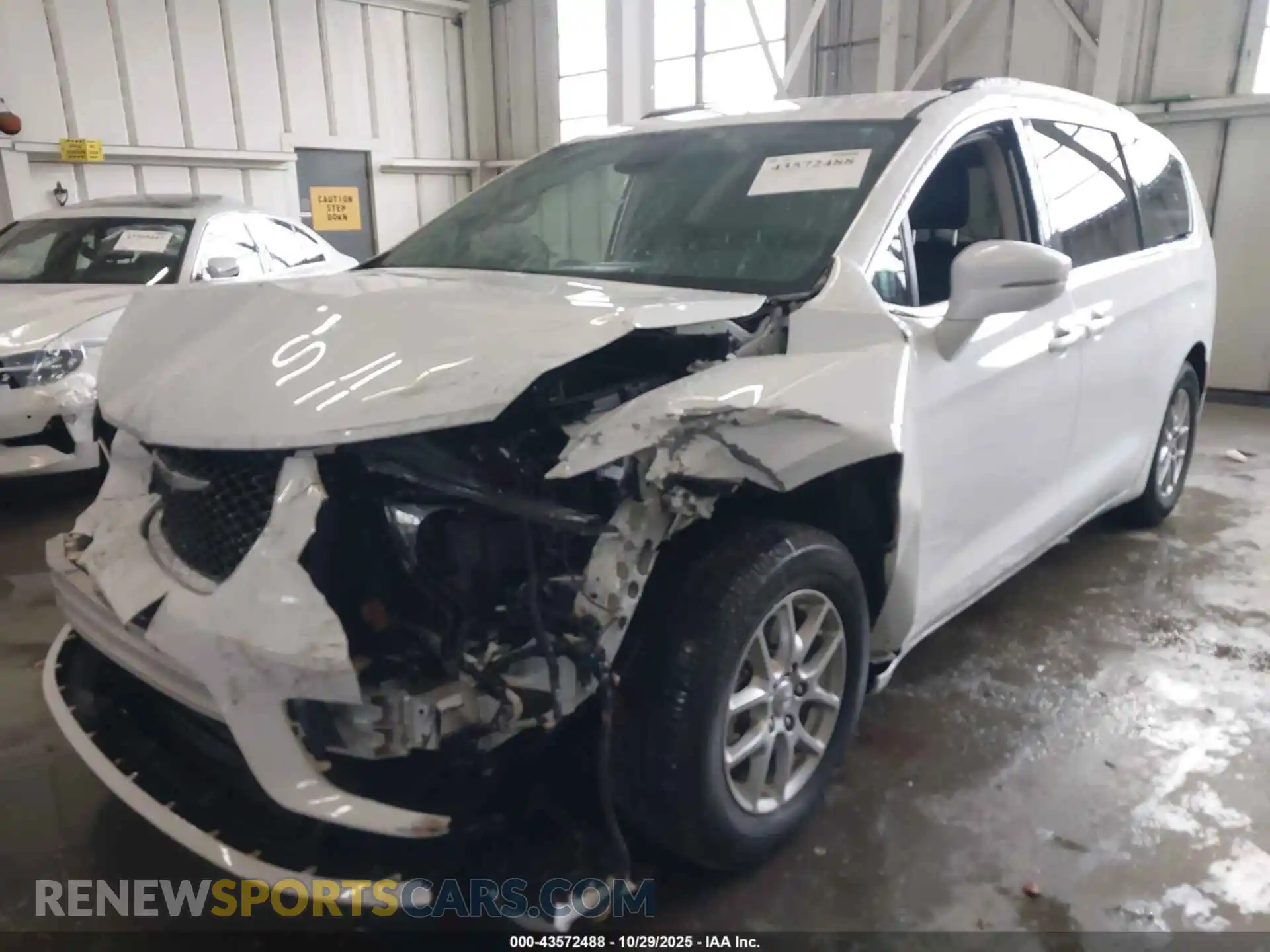 2 Photograph of a damaged car 2C4RC1BG2NR179699 CHRYSLER PACIFICA 2022