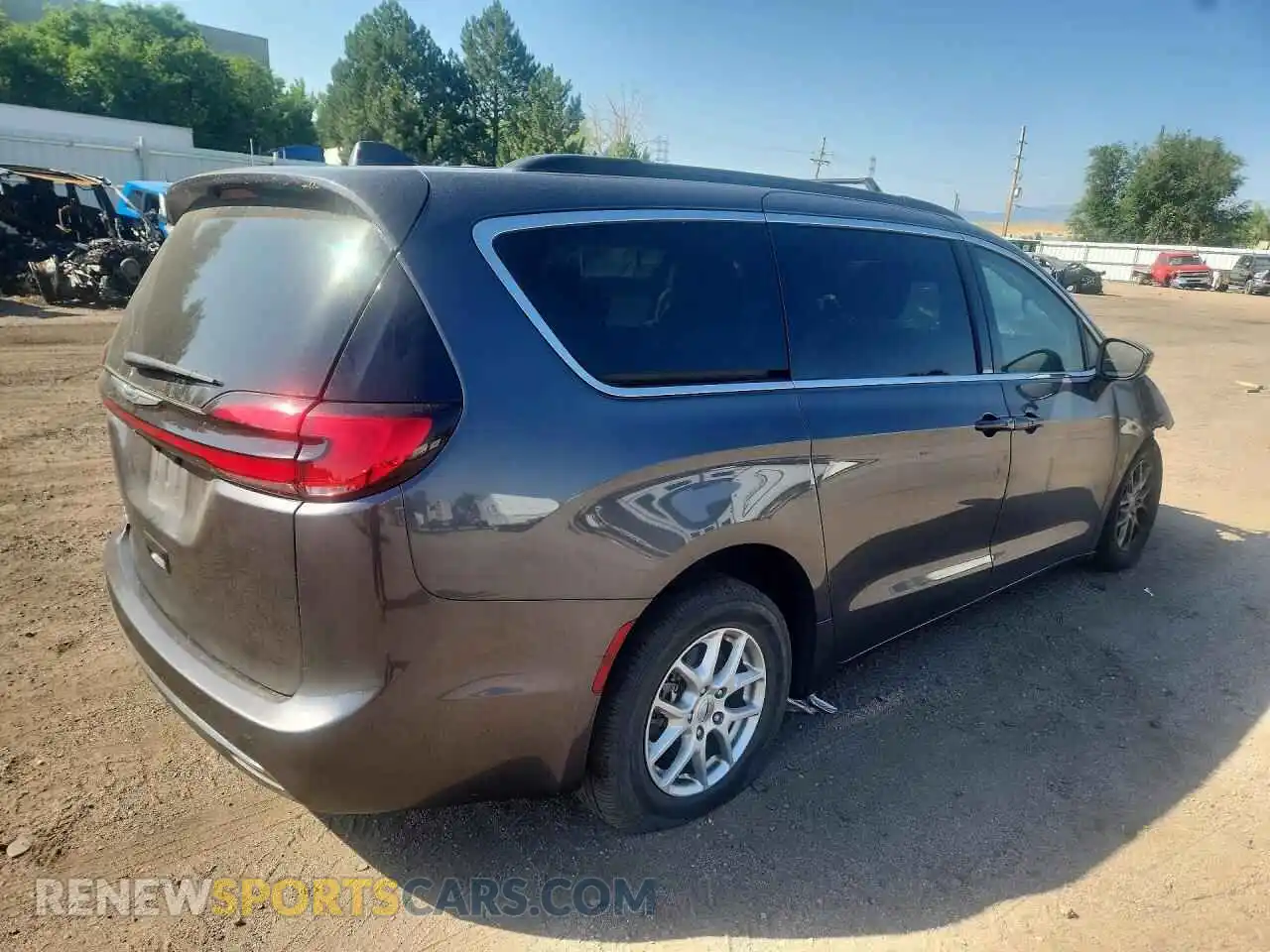 3 Фотография поврежденного автомобиля 2C4RC1BG2NR188807 CHRYSLER PACIFICA 2022