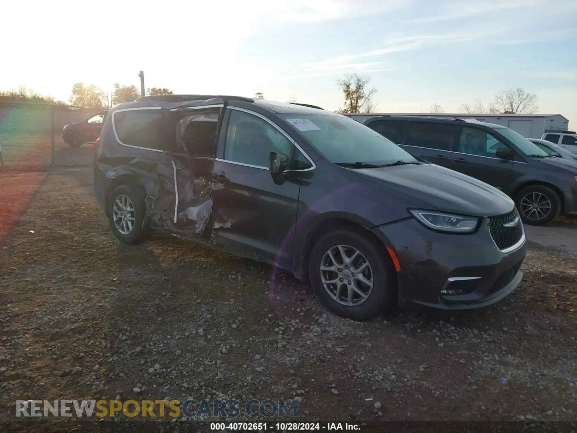 1 Photograph of a damaged car 2C4RC1BG3NR106566 CHRYSLER PACIFICA 2022