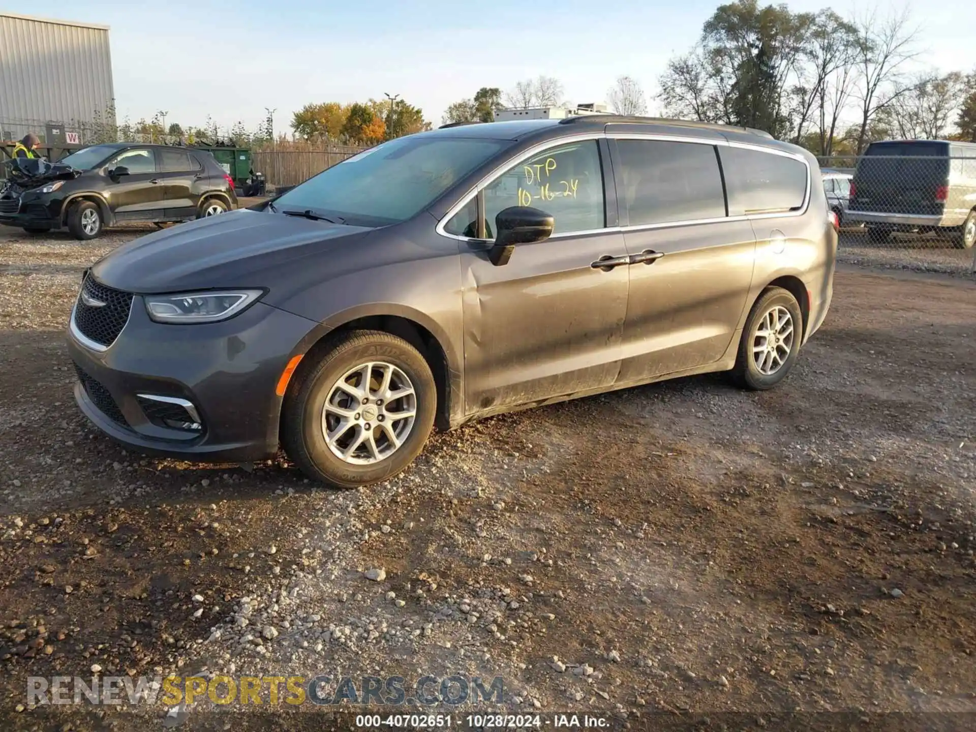2 Photograph of a damaged car 2C4RC1BG3NR106566 CHRYSLER PACIFICA 2022