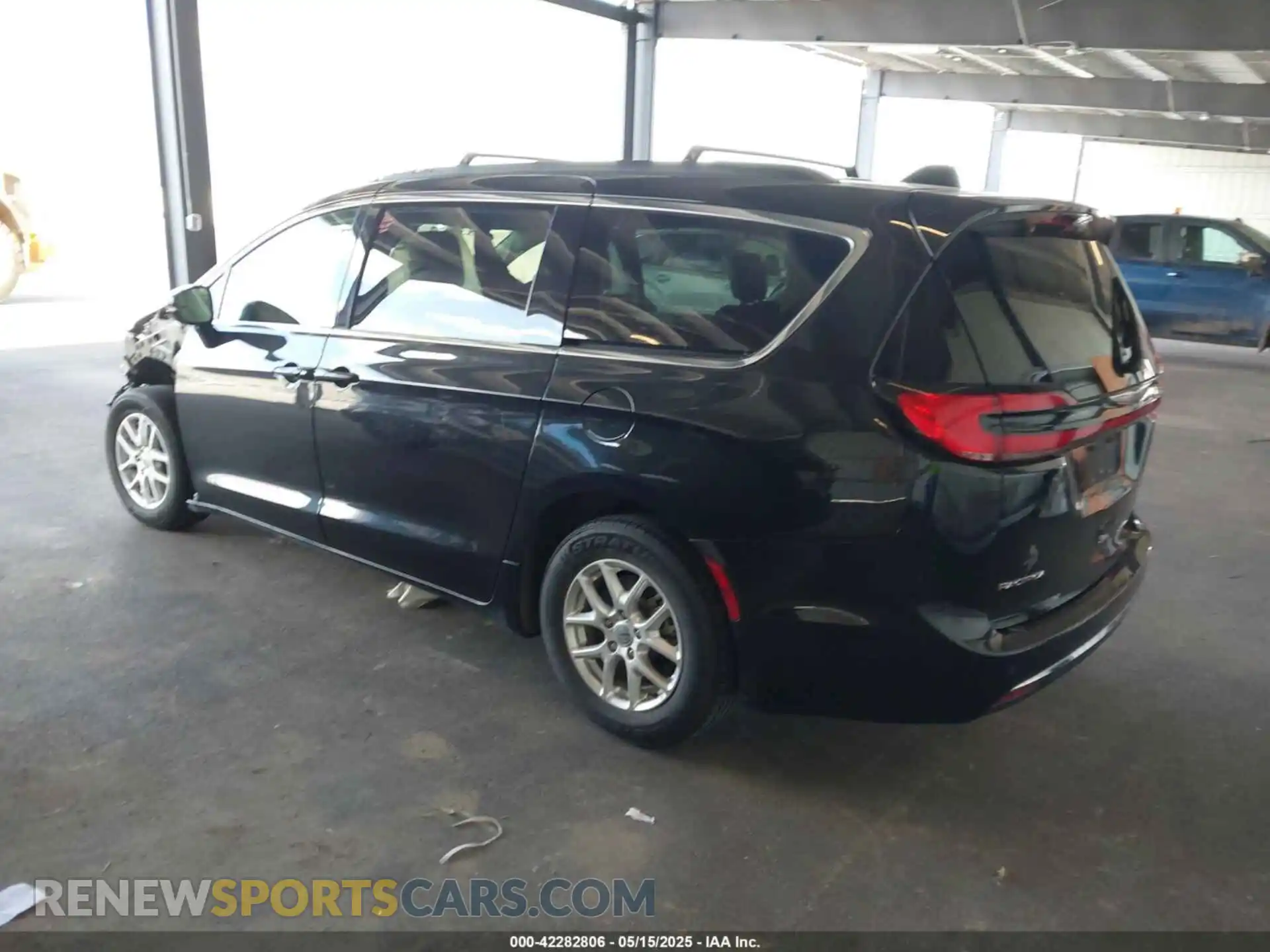 3 Photograph of a damaged car 2C4RC1BG3NR142192 CHRYSLER PACIFICA 2022