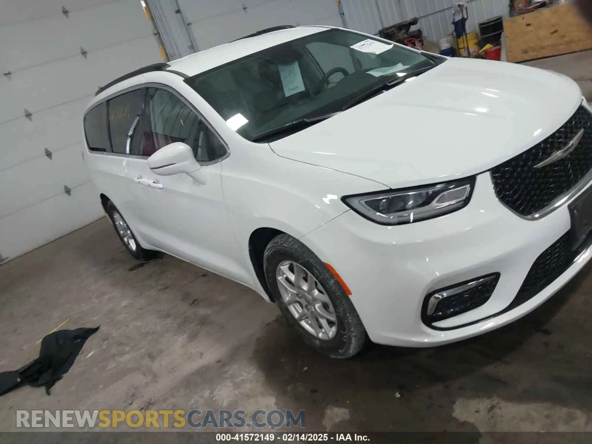 1 Photograph of a damaged car 2C4RC1BG3NR178111 CHRYSLER PACIFICA 2022