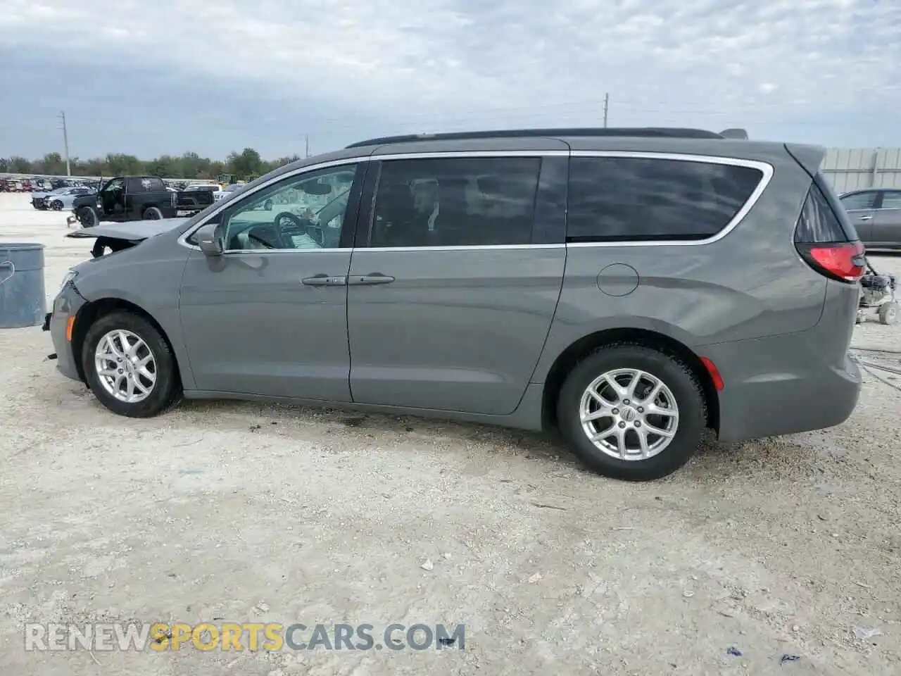 2 Photograph of a damaged car 2C4RC1BG4NR154352 CHRYSLER PACIFICA 2022