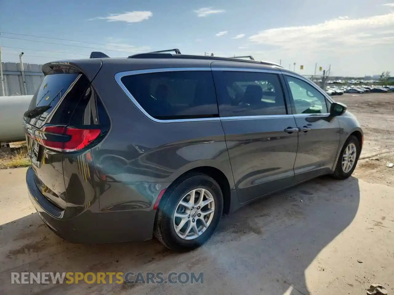 3 Photograph of a damaged car 2C4RC1BG4NR214646 CHRYSLER PACIFICA 2022