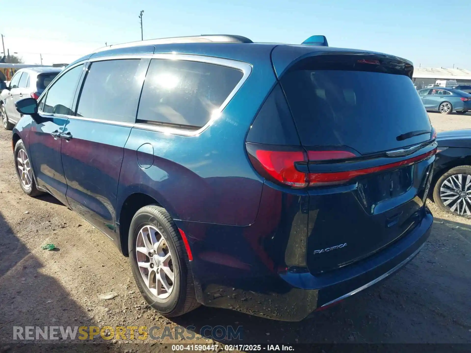 3 Photograph of a damaged car 2C4RC1BG4NR234069 CHRYSLER PACIFICA 2022