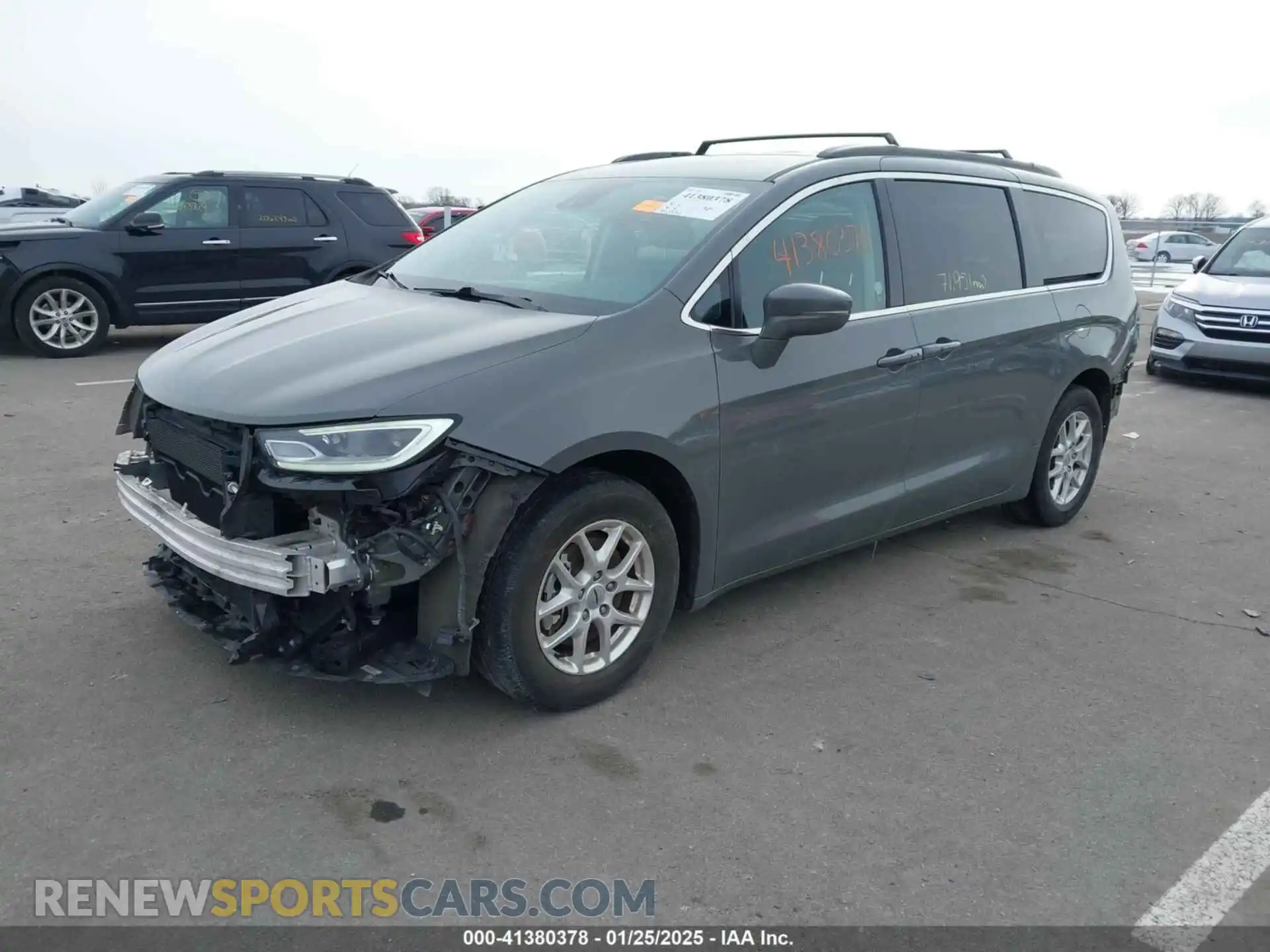 2 Photograph of a damaged car 2C4RC1BG5NR111378 CHRYSLER PACIFICA 2022