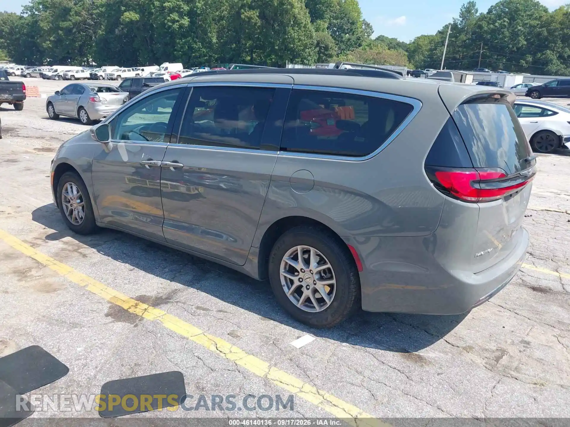 3 Photograph of a damaged car 2C4RC1BG5NR194584 CHRYSLER PACIFICA 2022