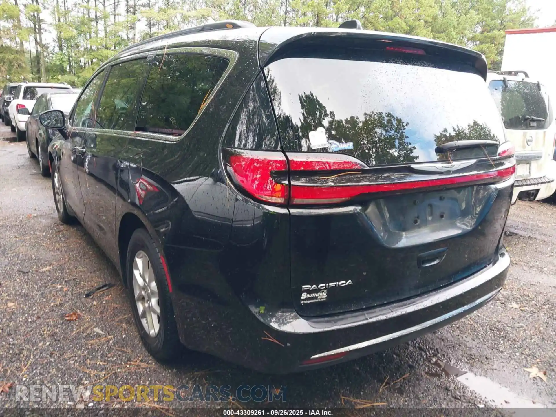 3 Photograph of a damaged car 2C4RC1BG5NR220374 CHRYSLER PACIFICA 2022