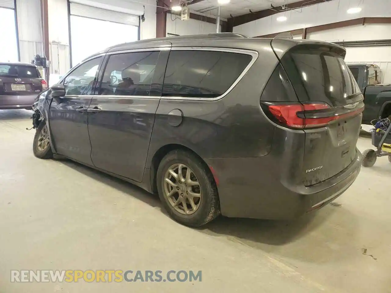 2 Фотография поврежденного автомобиля 2C4RC1BG6NR106402 CHRYSLER PACIFICA 2022