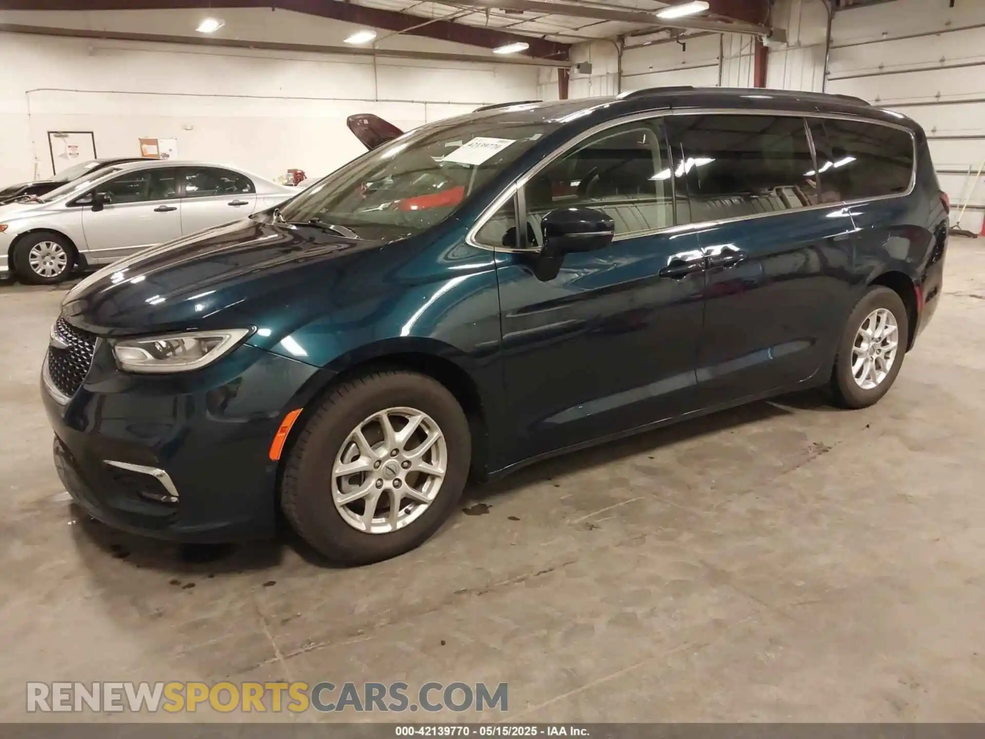 2 Photograph of a damaged car 2C4RC1BG6NR124723 CHRYSLER PACIFICA 2022