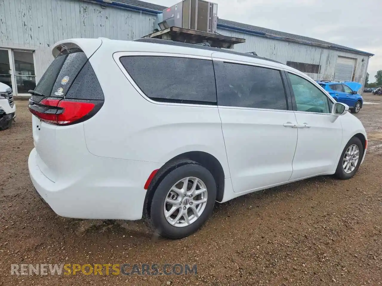 3 Photograph of a damaged car 2C4RC1BG6NR141571 CHRYSLER PACIFICA 2022