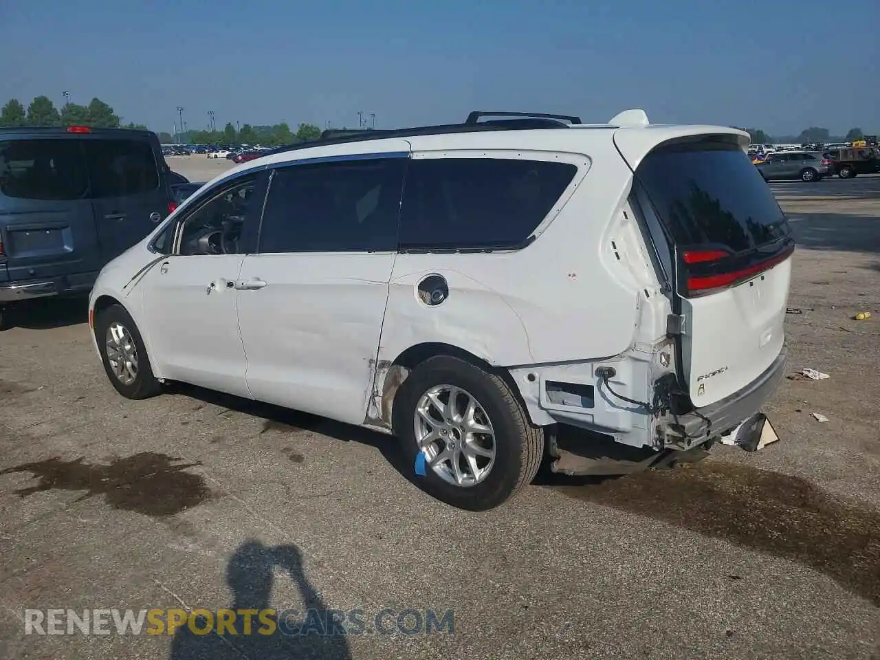2 Photograph of a damaged car 2C4RC1BG6NR146897 CHRYSLER PACIFICA 2022