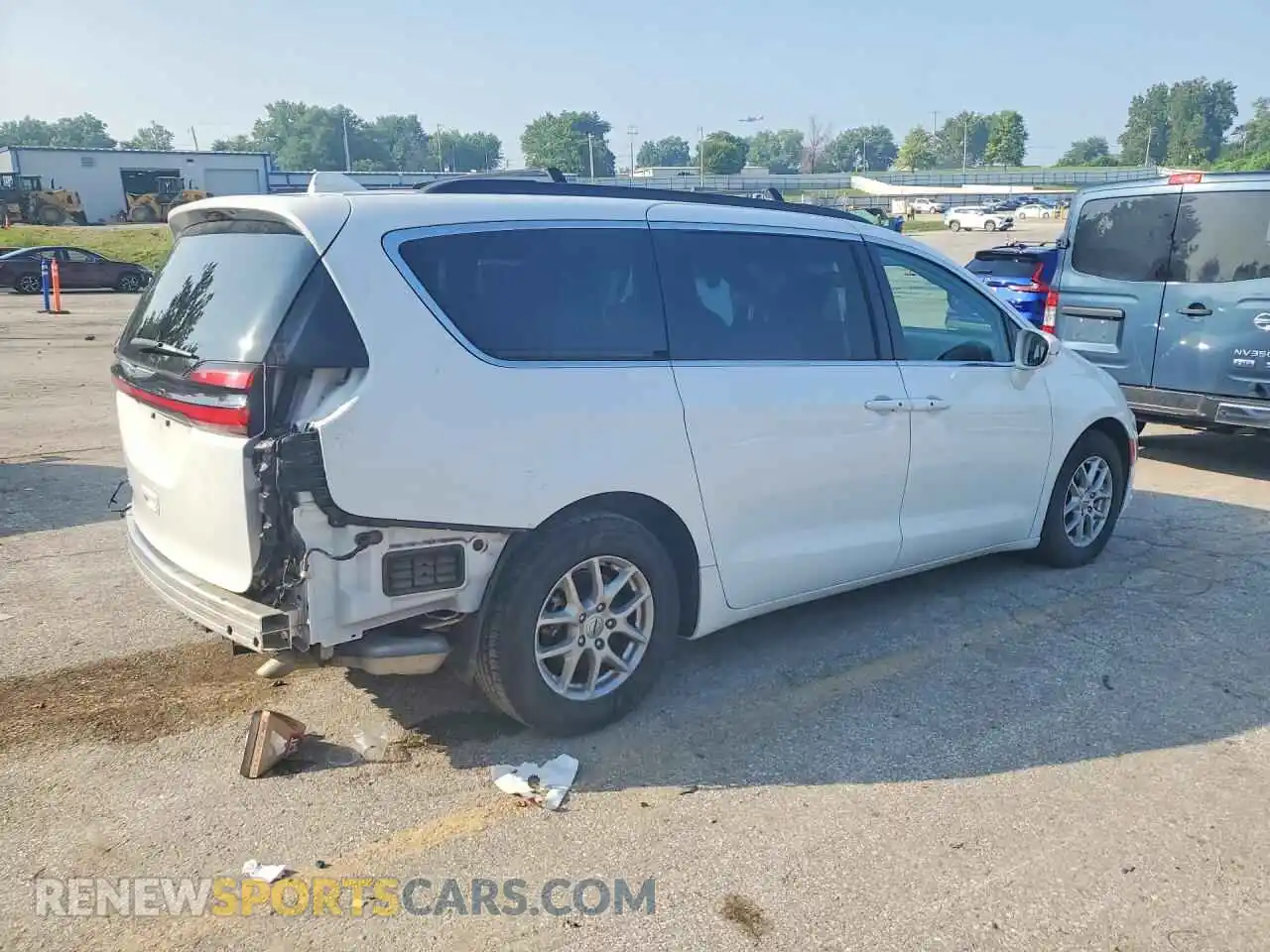 3 Photograph of a damaged car 2C4RC1BG6NR146897 CHRYSLER PACIFICA 2022