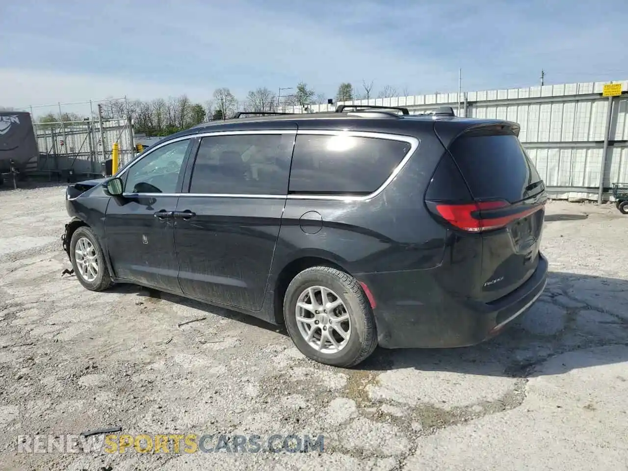 2 Photograph of a damaged car 2C4RC1BG6NR147290 CHRYSLER PACIFICA 2022