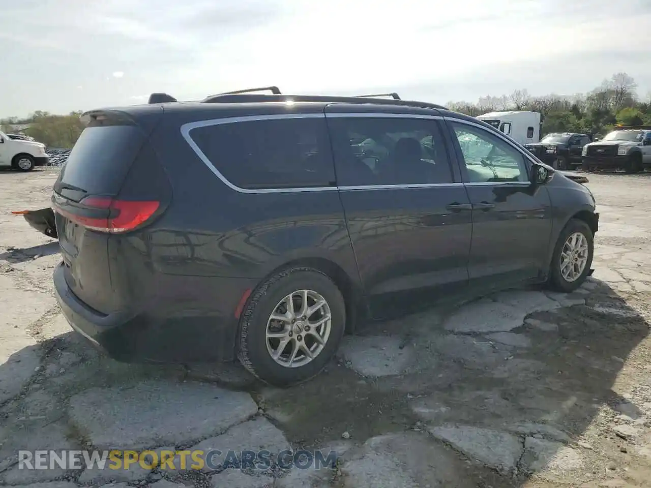 3 Photograph of a damaged car 2C4RC1BG6NR147290 CHRYSLER PACIFICA 2022