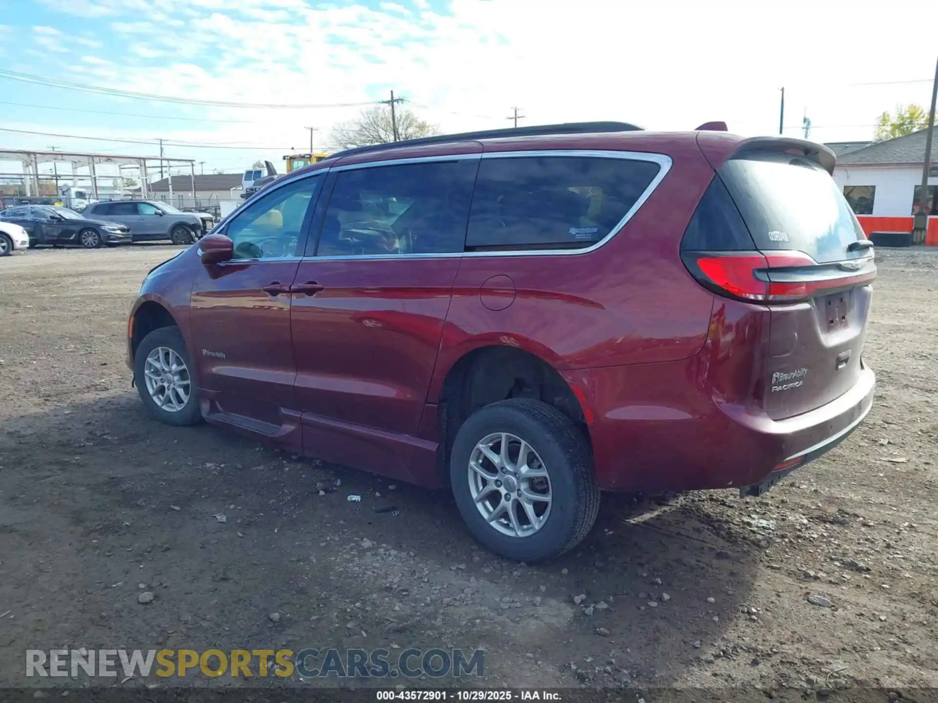 3 Photograph of a damaged car 2C4RC1BG6NR159679 CHRYSLER PACIFICA 2022
