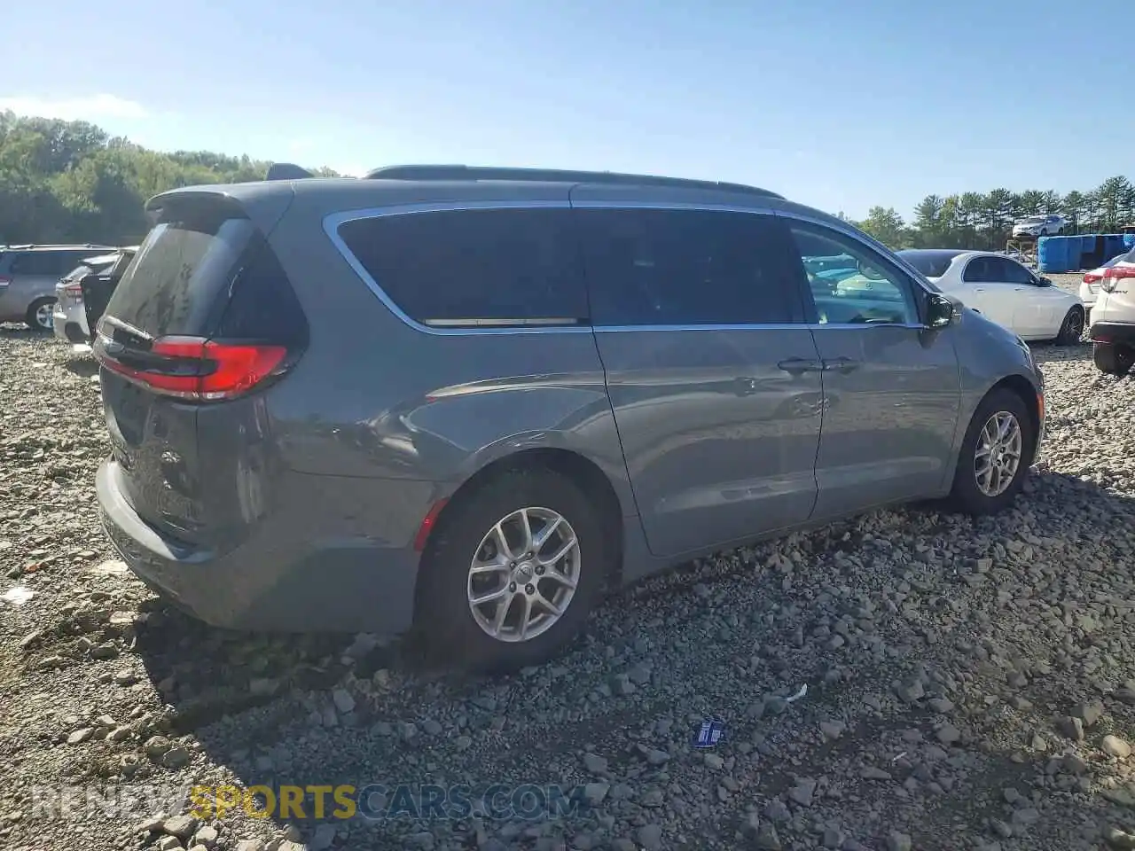 3 Photograph of a damaged car 2C4RC1BG6NR191810 CHRYSLER PACIFICA 2022