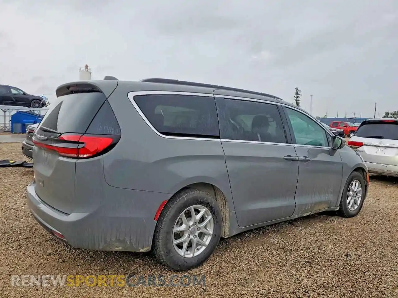 3 Photograph of a damaged car 2C4RC1BG6NR215099 CHRYSLER PACIFICA 2022