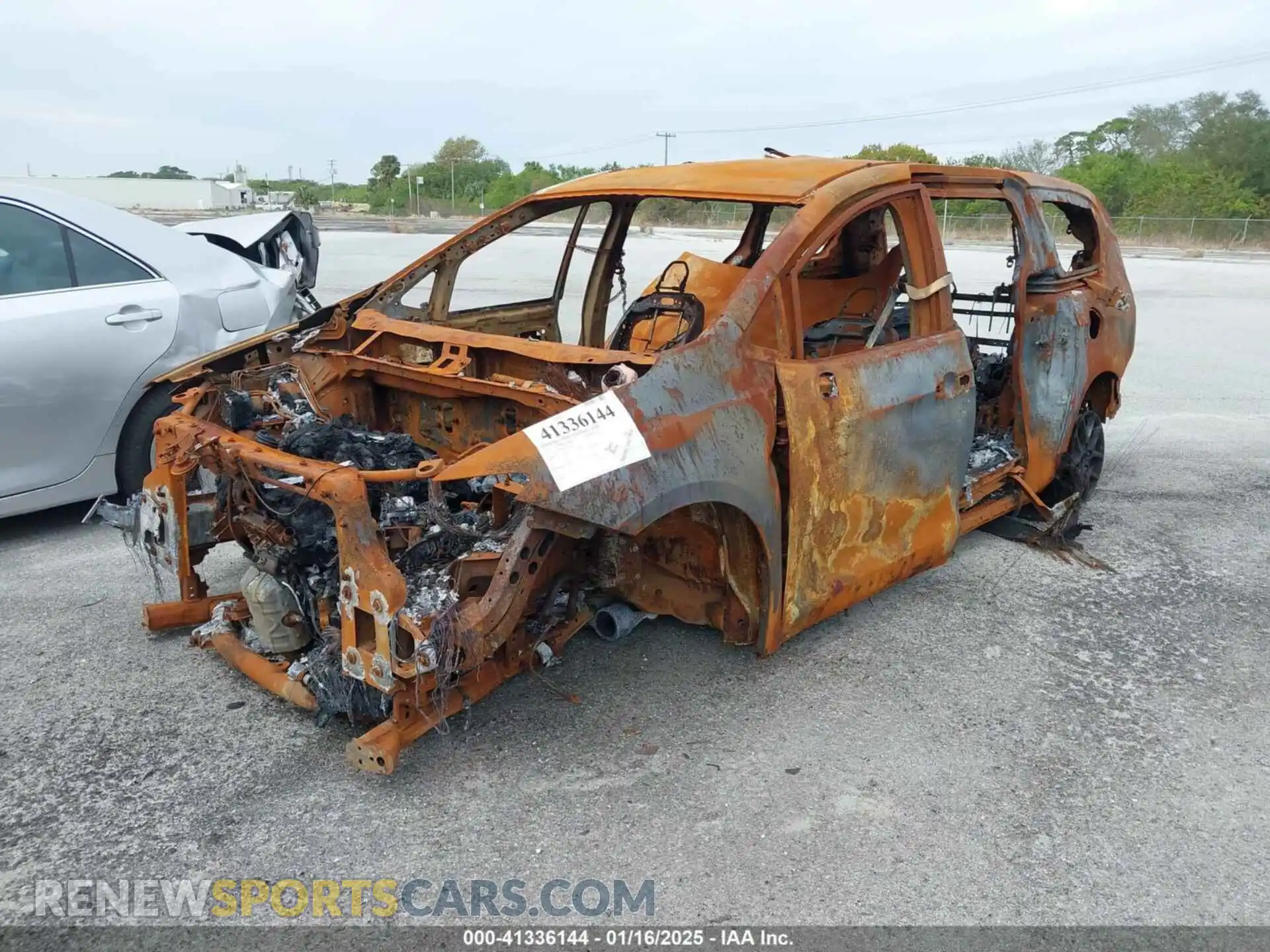 2 Photograph of a damaged car 2C4RC1BG7NR112046 CHRYSLER PACIFICA 2022