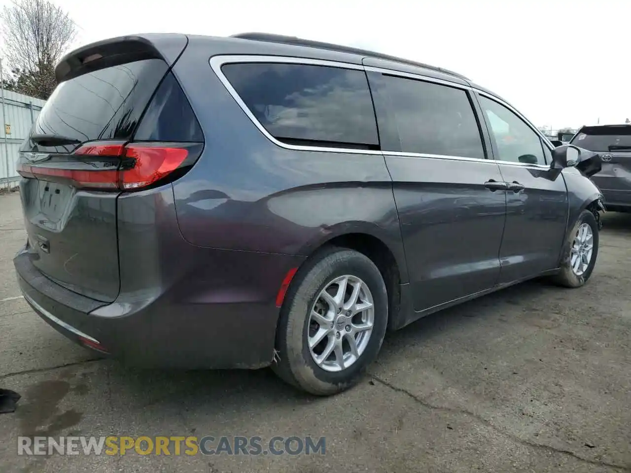 3 Photograph of a damaged car 2C4RC1BG7NR132300 CHRYSLER PACIFICA 2022