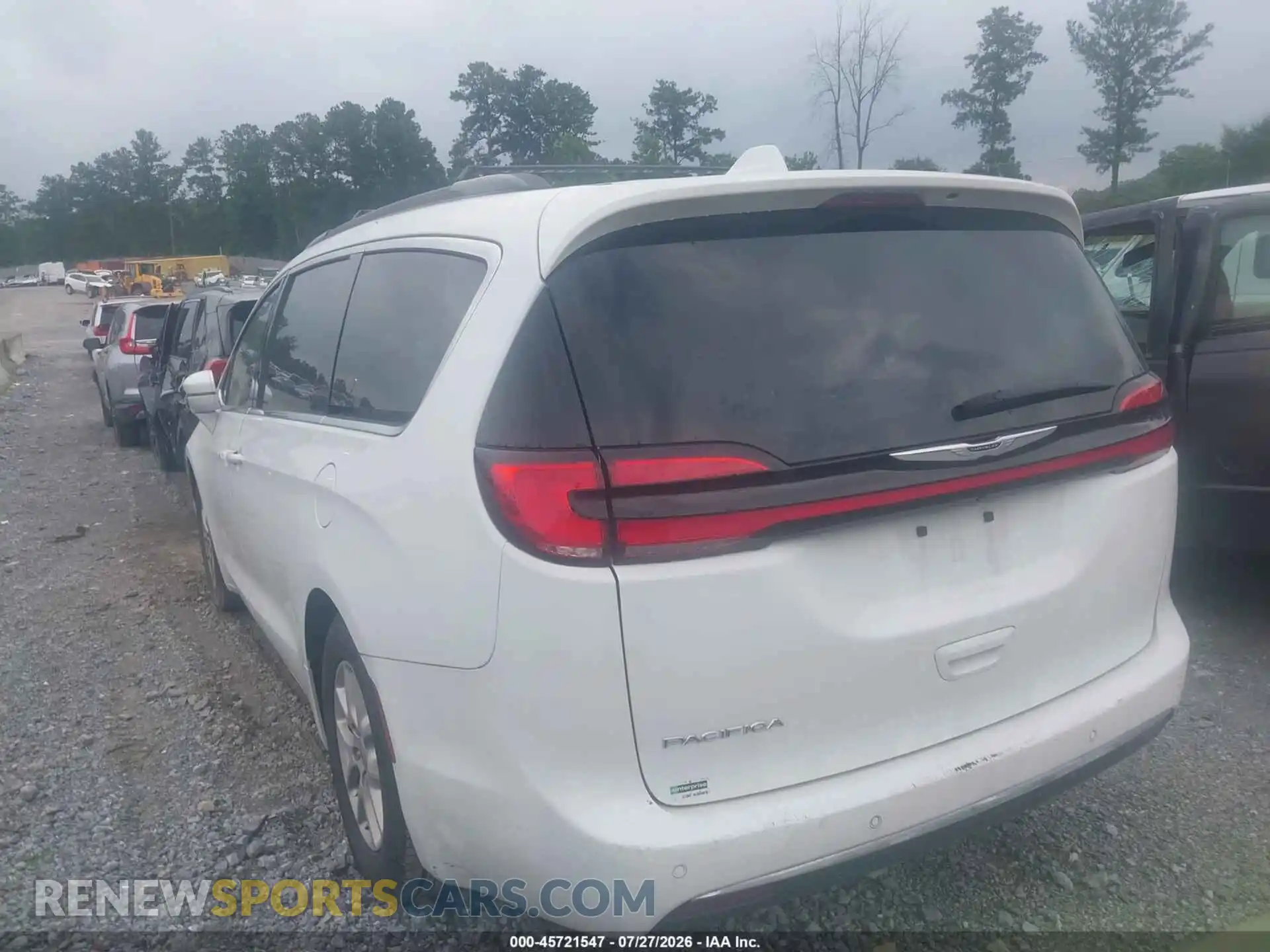 3 Photograph of a damaged car 2C4RC1BG8NR112380 CHRYSLER PACIFICA 2022