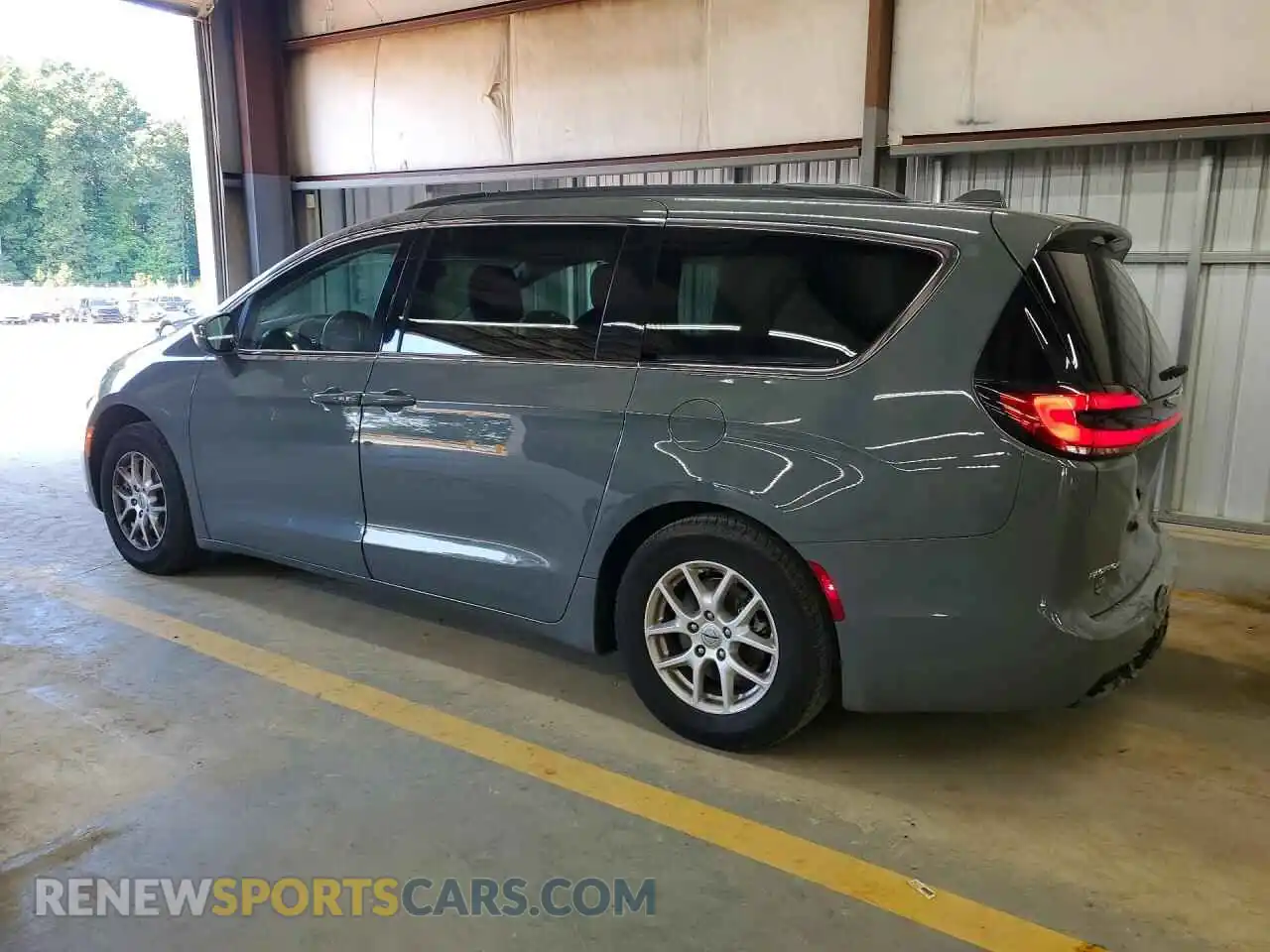 2 Фотография поврежденного автомобиля 2C4RC1BG8NR114484 CHRYSLER PACIFICA 2022