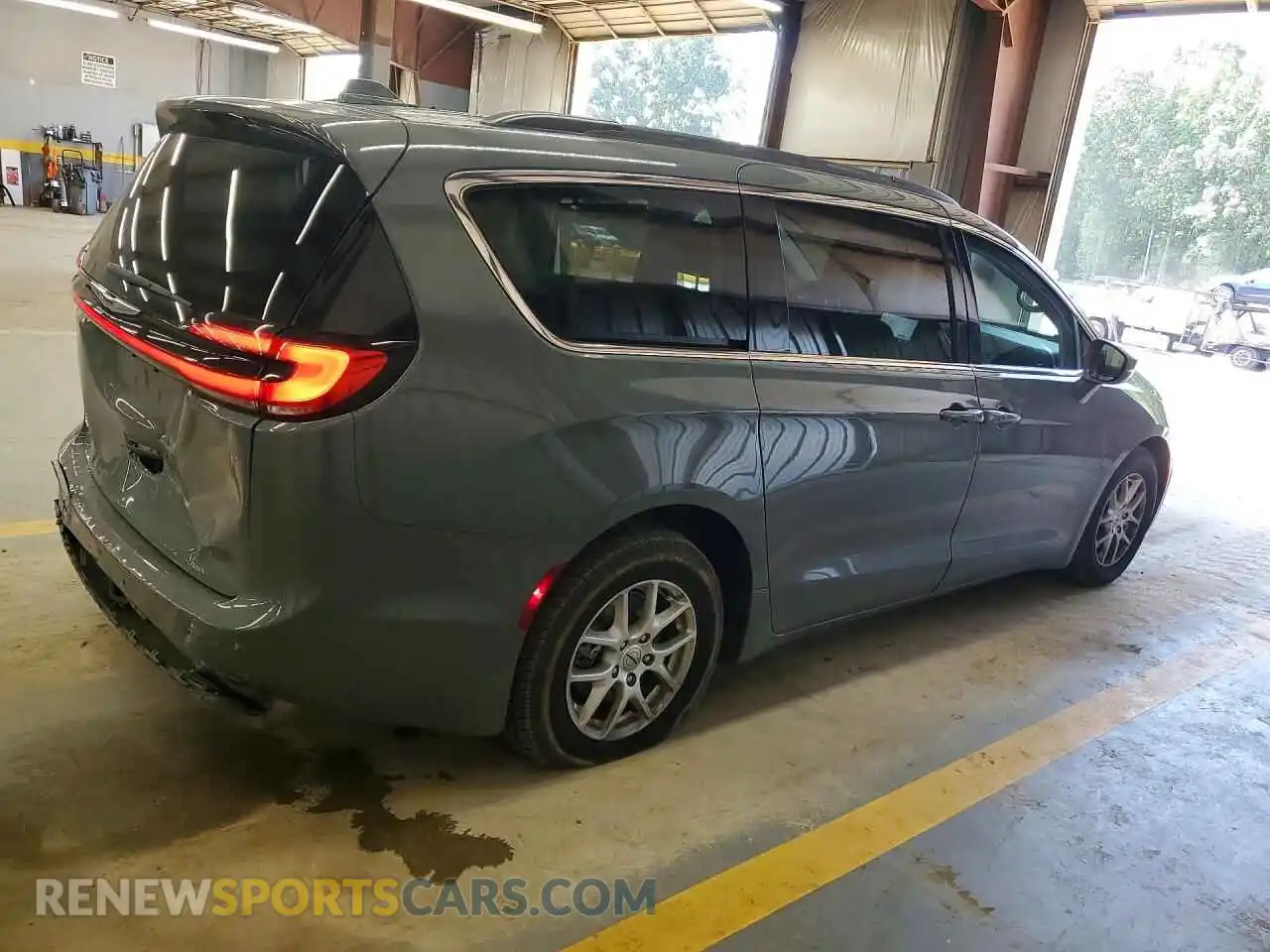3 Фотография поврежденного автомобиля 2C4RC1BG8NR114484 CHRYSLER PACIFICA 2022