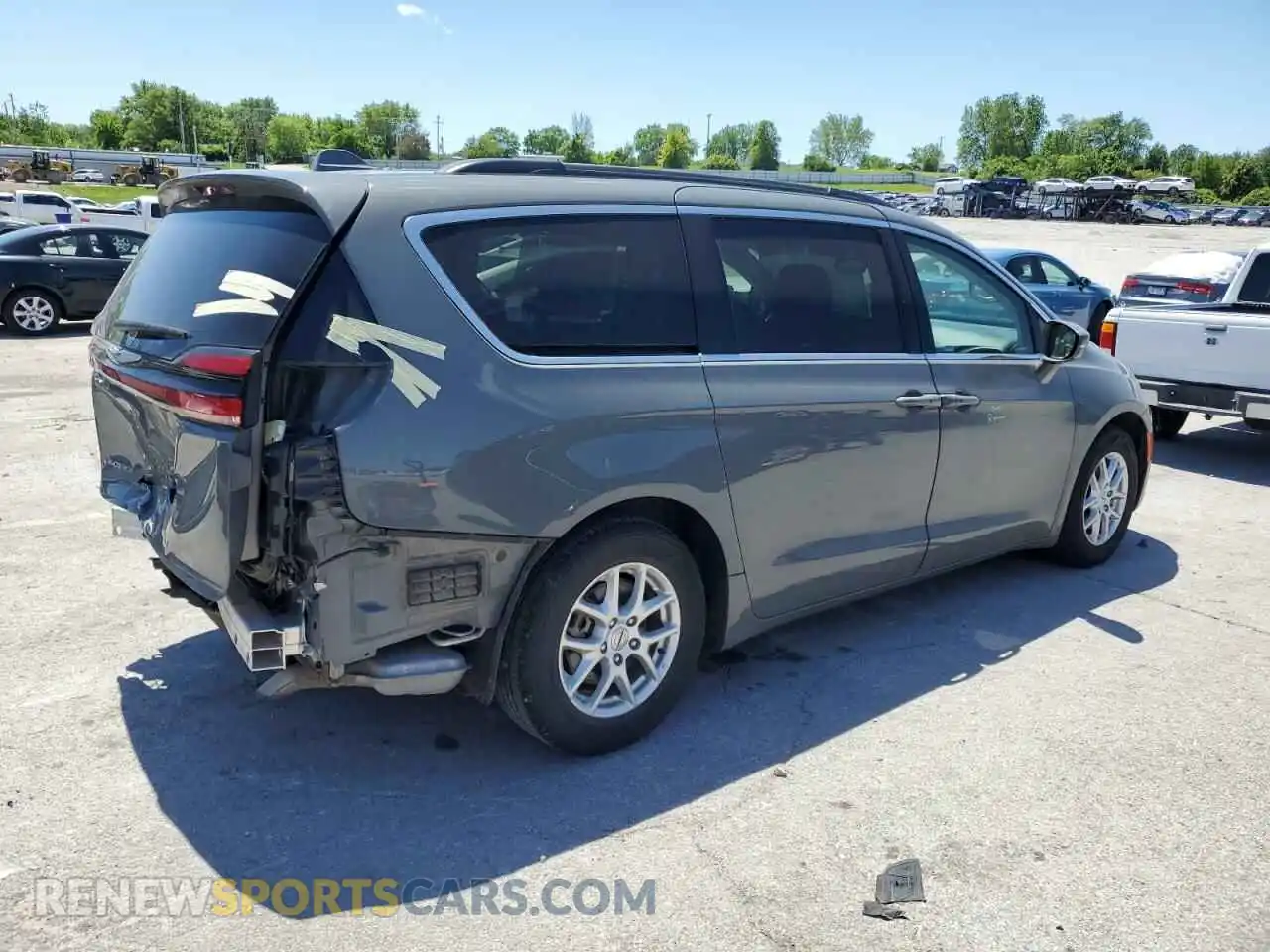 3 Photograph of a damaged car 2C4RC1BG8NR132127 CHRYSLER PACIFICA 2022