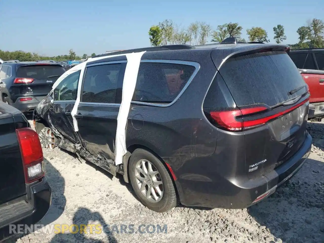 2 Photograph of a damaged car 2C4RC1BG8NR150871 CHRYSLER PACIFICA 2022