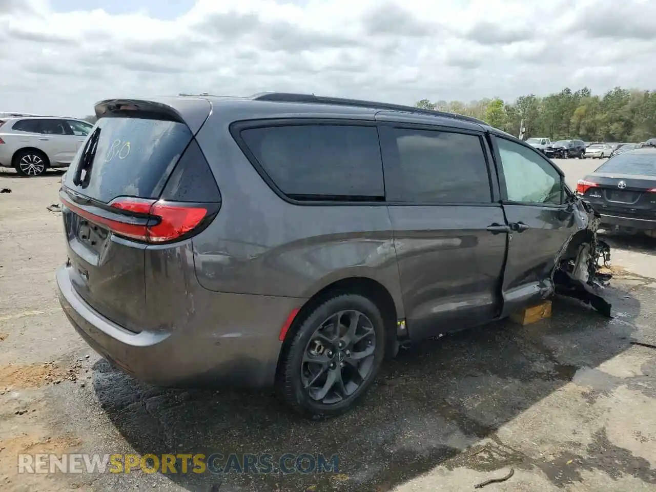 3 Photograph of a damaged car 2C4RC1BG8NR152314 CHRYSLER PACIFICA 2022
