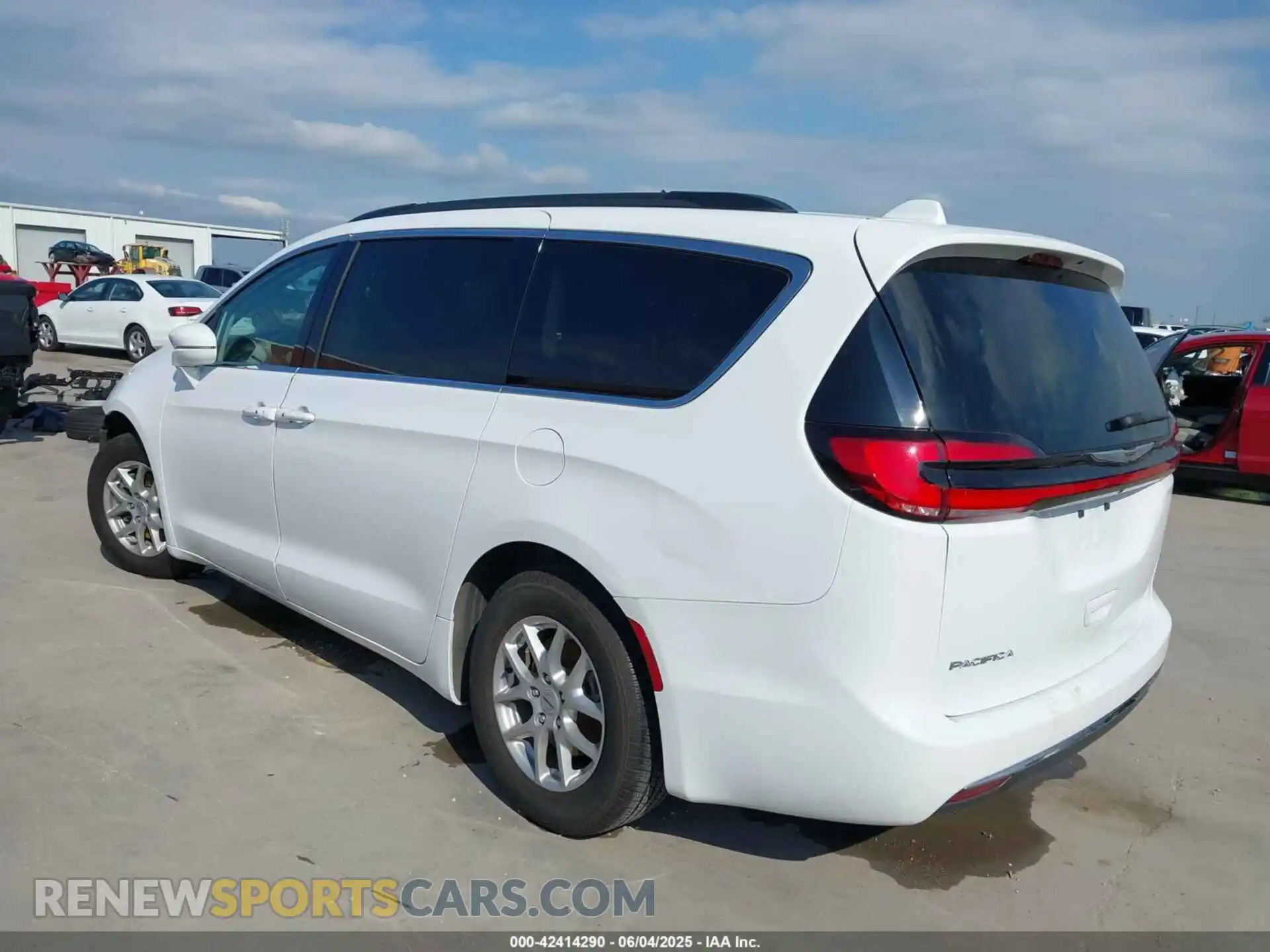 3 Photograph of a damaged car 2C4RC1BG8NR197706 CHRYSLER PACIFICA 2022