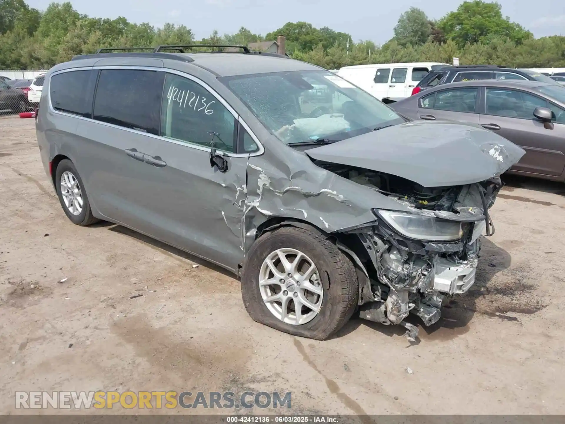 1 Photograph of a damaged car 2C4RC1BG9NR142830 CHRYSLER PACIFICA 2022